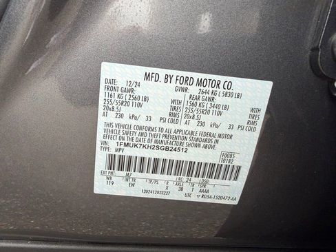 Used 2025 Ford Explorer ST-Line image 31