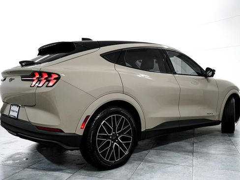 Certified 2025 Ford Mustang Mach-E Premium AWD/4WD image 7