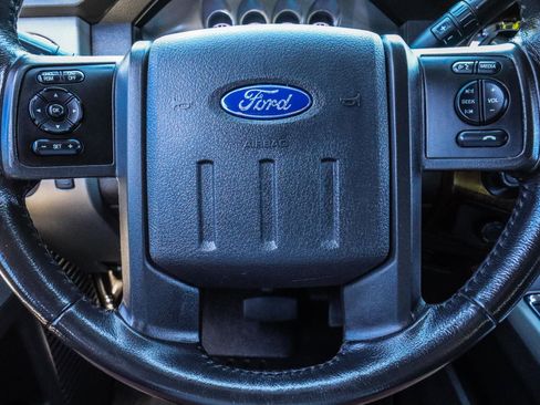 Used 2013 Ford F250 Lariat w/ Lariat Interior Pkg AWD/4WD image 13