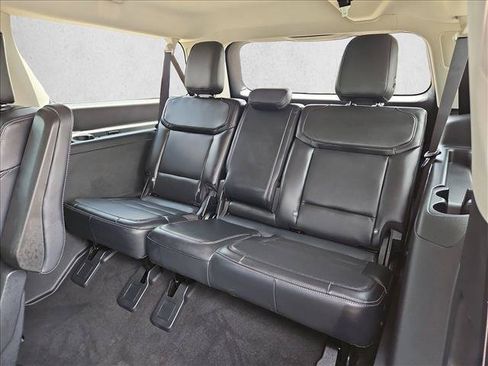 Used 2025 Ford Expedition Max Platinum w/ Driver's Package AWD/4WD image 28