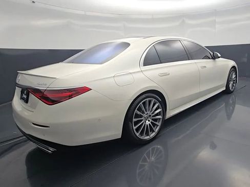 Used 2023 Mercedes-Benz S 580 4MATIC Sedan w/ AMG Line image 7
