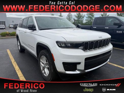 Used 2022 Jeep Grand Cherokee L Laredo w/ Luxury Tech Group I AWD/4WD image 1