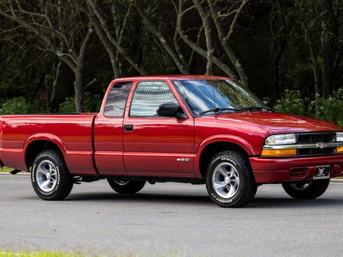 Used 2001 Chevrolet S10 Pickup LS w/ Preferred Equipment Group RWD image 22