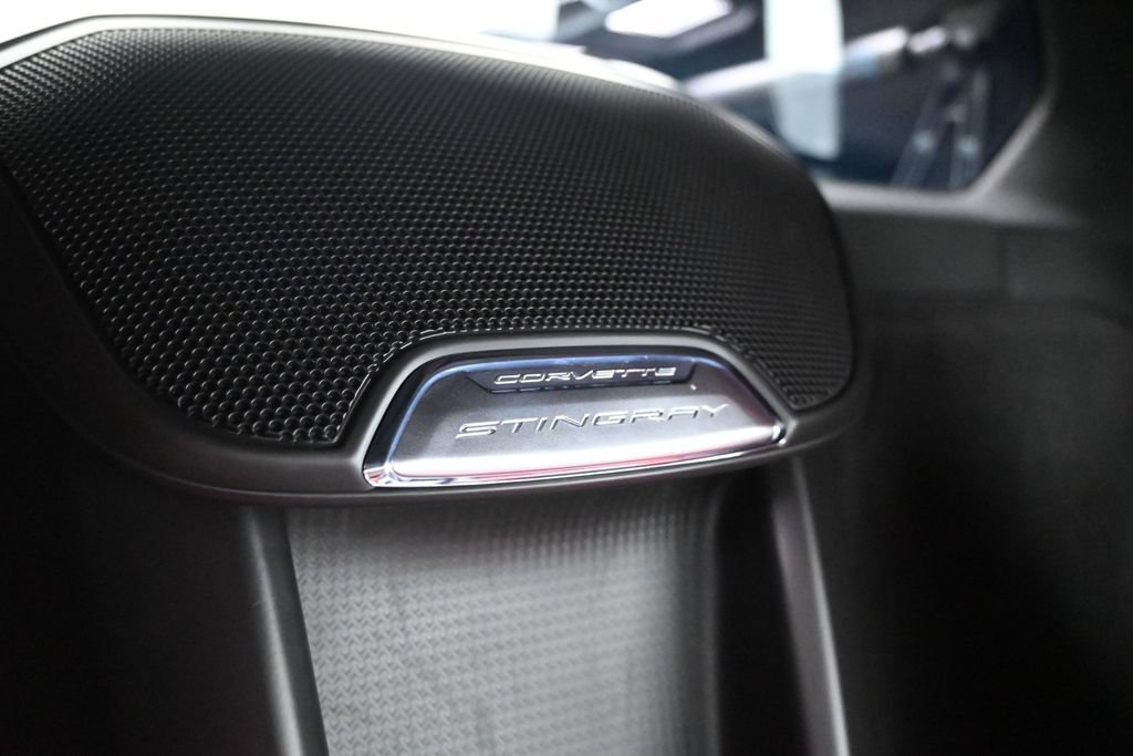 Used 2024 Chevrolet Corvette Stingray Coupe RWD image 28