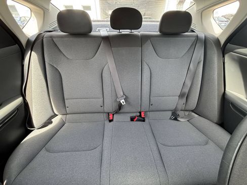 Used 2025 Kia K4 FWD image 37