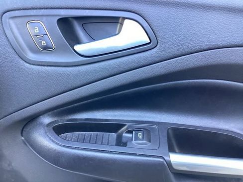 Used 2019 Ford Escape SEL image 23