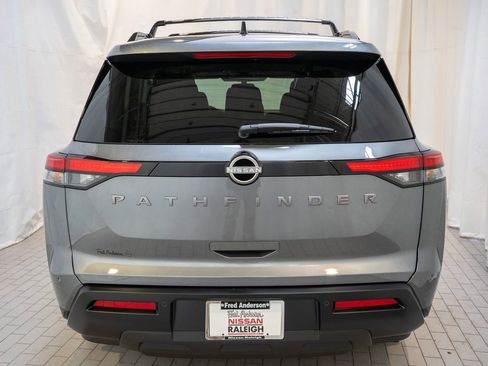 New 2026 Nissan Pathfinder SV image 5