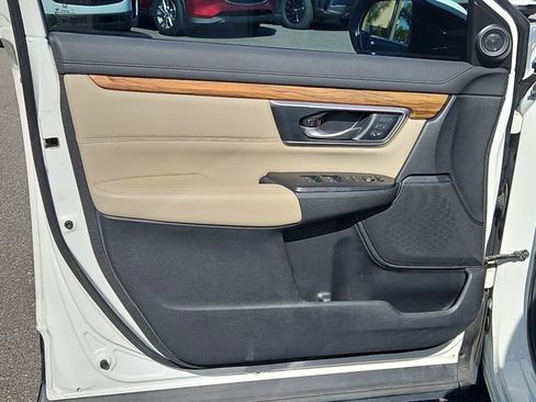 Used 2017 Honda CR-V Touring image 18