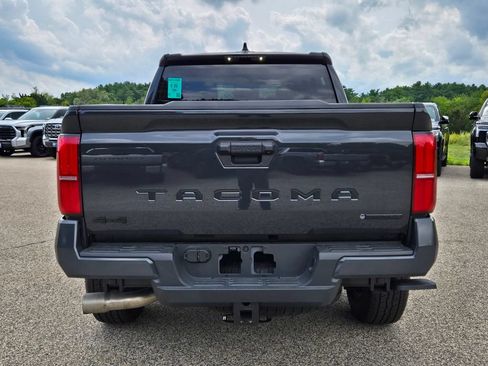 Used 2026 Toyota Tacoma TRD Off-Road AWD/4WD image 4