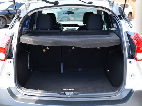 Used 2018 Nissan Kicks SV FWD image 25