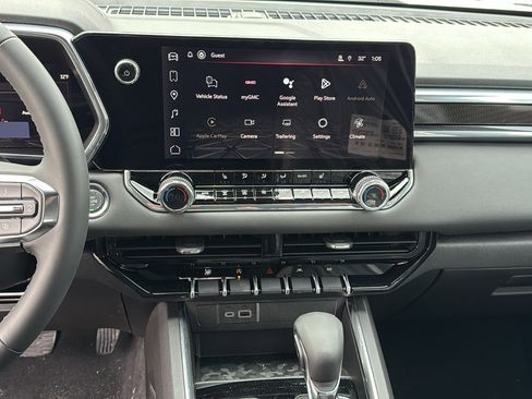 New 2026 GMC Canyon Elevation w/ Convenience Package image 16