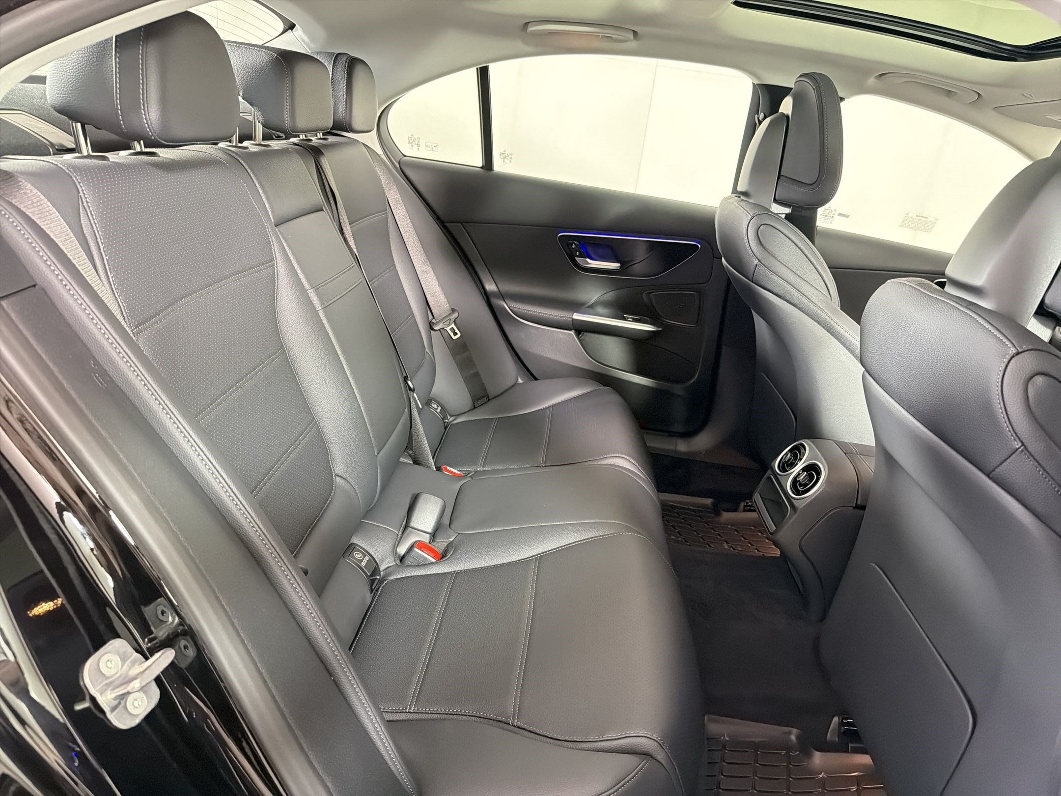 Used 2026 Mercedes-Benz C 300 4MATIC Sedan image 29