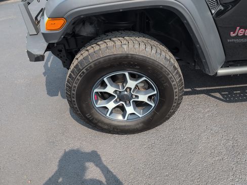 Used 2020 Jeep Wrangler Unlimited Rubicon AWD/4WD image 11