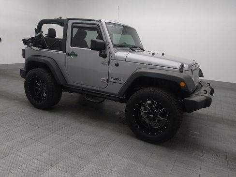 Used 2018 Jeep Wrangler Sport image 11