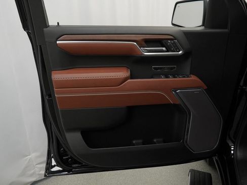 Certified 2025 GMC Sierra 1500 Denali Ultimate AWD/4WD image 29