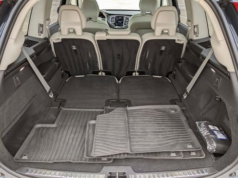 Certified 2025 Volvo XC90 T8 Plus w/ Protection Package Premier image 26