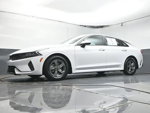 Used 2023 Kia K5 LXS FWD image 36