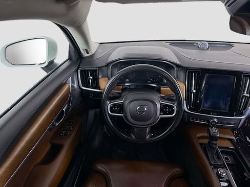 Used 2018 Volvo S90 T6 Inscription w/ Convenience Package image 17