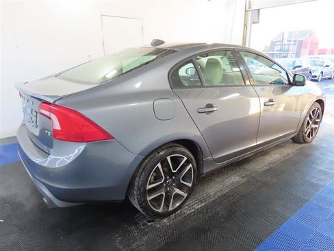 Used 2018 Volvo S60 T5 Dynamic w/ Vision Package image 15