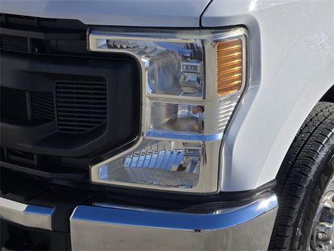 Used 2021 Ford F250 XL w/ Power Equipment Group image 13