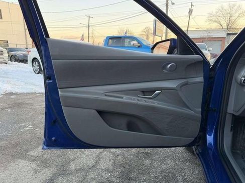 Used 2021 Hyundai Elantra SEL image 27