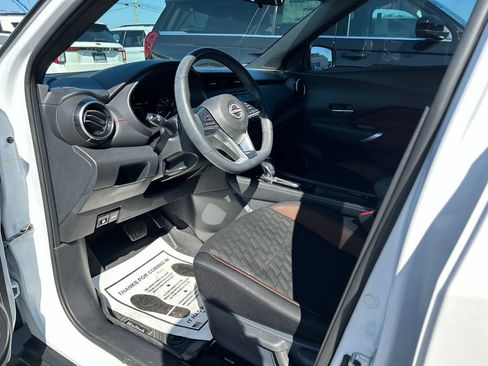 Used 2023 Nissan Kicks SR FWD image 13