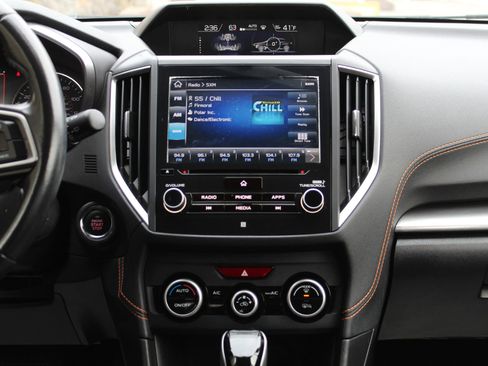 Used 2018 Subaru Crosstrek 2.0i Limited image 16