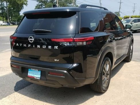 Used 2022 Nissan Pathfinder SV FWD image 4