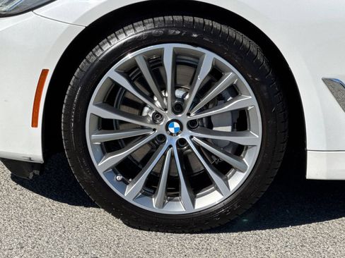 Used 2023 BMW 530i w/ Convenience Package RWD image 31