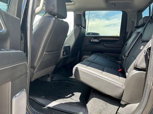 Used 2024 GMC Sierra 3500 Denali w/ Denali Reserve Package AWD/4WD image 12