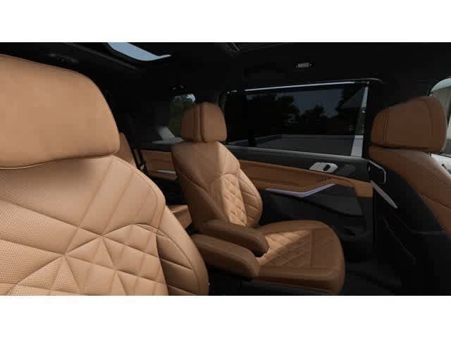 Used 2027 BMW X7 xDrive40i AWD/4WD image 12