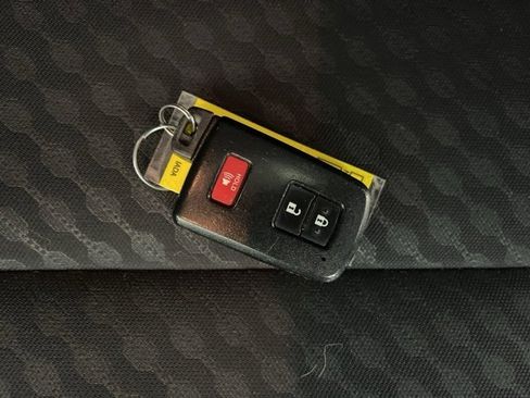 Certified 2023 Toyota Tacoma SR5 image 34