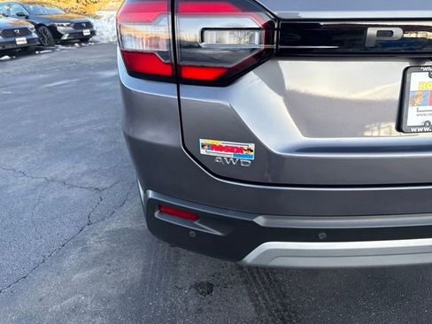 Used 2025 Honda Pilot EX-L image 33