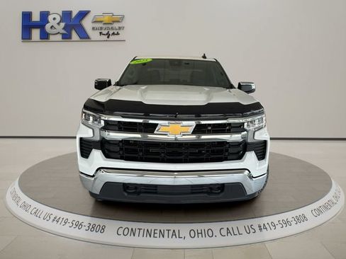 Used 2025 Chevrolet Silverado 1500 LT AWD/4WD image 2