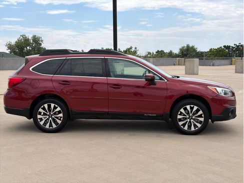 Used 2017 Subaru Outback 3.6R Limited AWD/4WD image 9