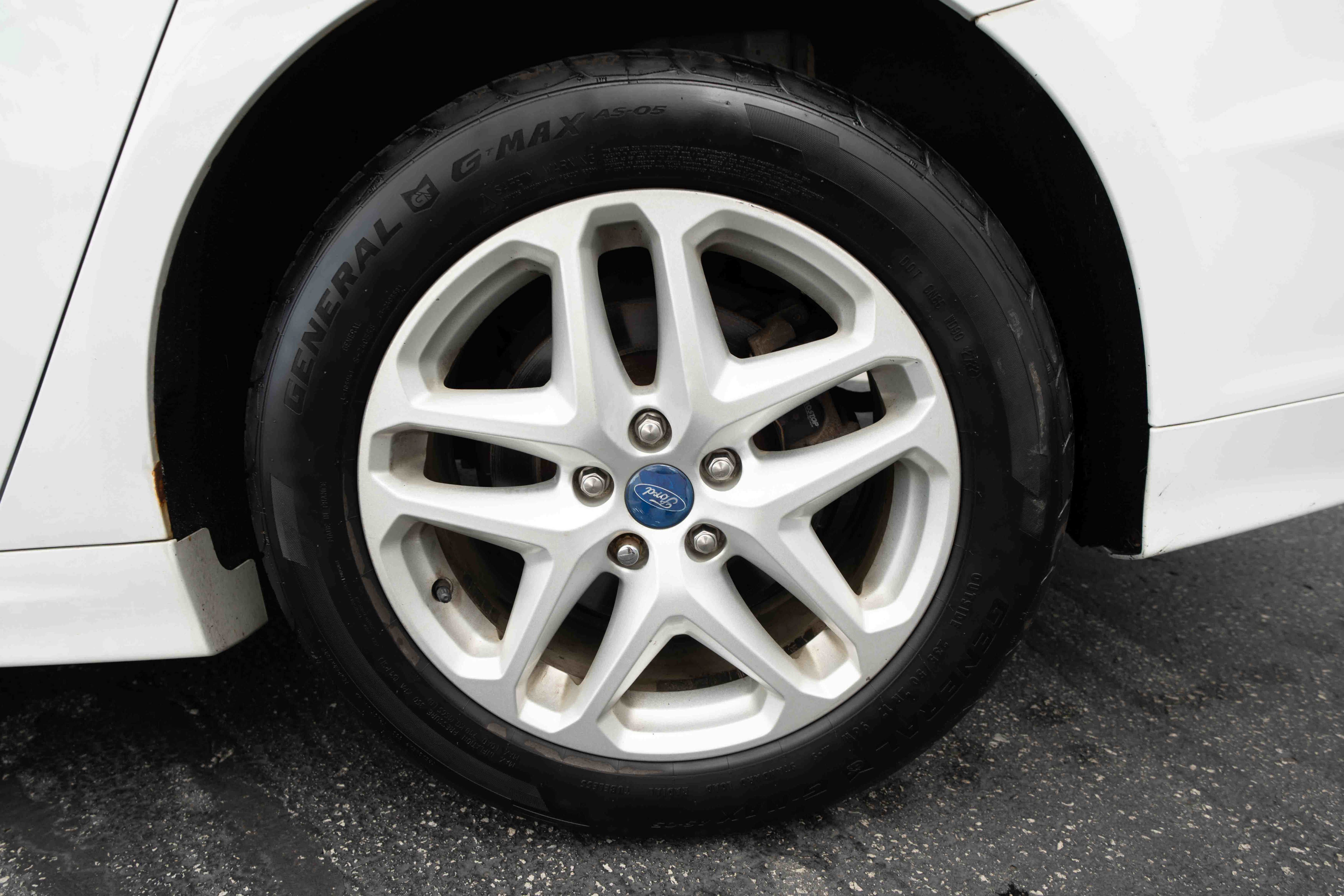 Used 2014 Ford Fusion SE FWD image 28