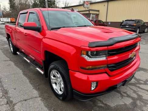 Used 2018 Chevrolet Silverado 1500 LT w/ All Star Edition AWD/4WD image 3