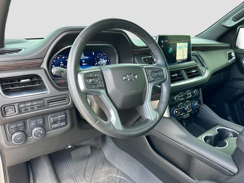 Used 2023 Chevrolet Tahoe Z71 w/ Luxury Package AWD/4WD image 9