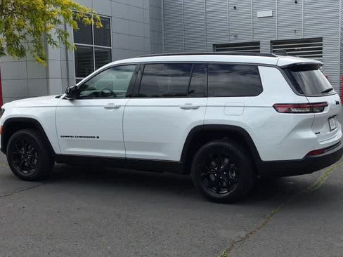 New 2026 Jeep Grand Cherokee L 4WD image 6