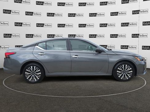 Used 2025 Nissan Altima 2.5 SV image 7