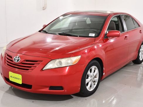 Used 2007 Toyota Camry SE FWD image 2
