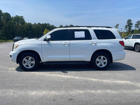 Used 2016 Toyota Sequoia SR5 w/ Premium Package AWD/4WD image 4