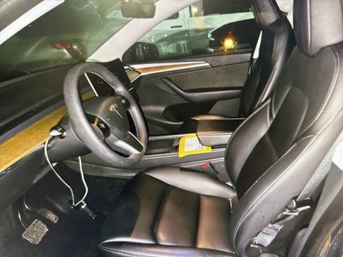 Used 2023 Tesla Model Y Long Range image 10