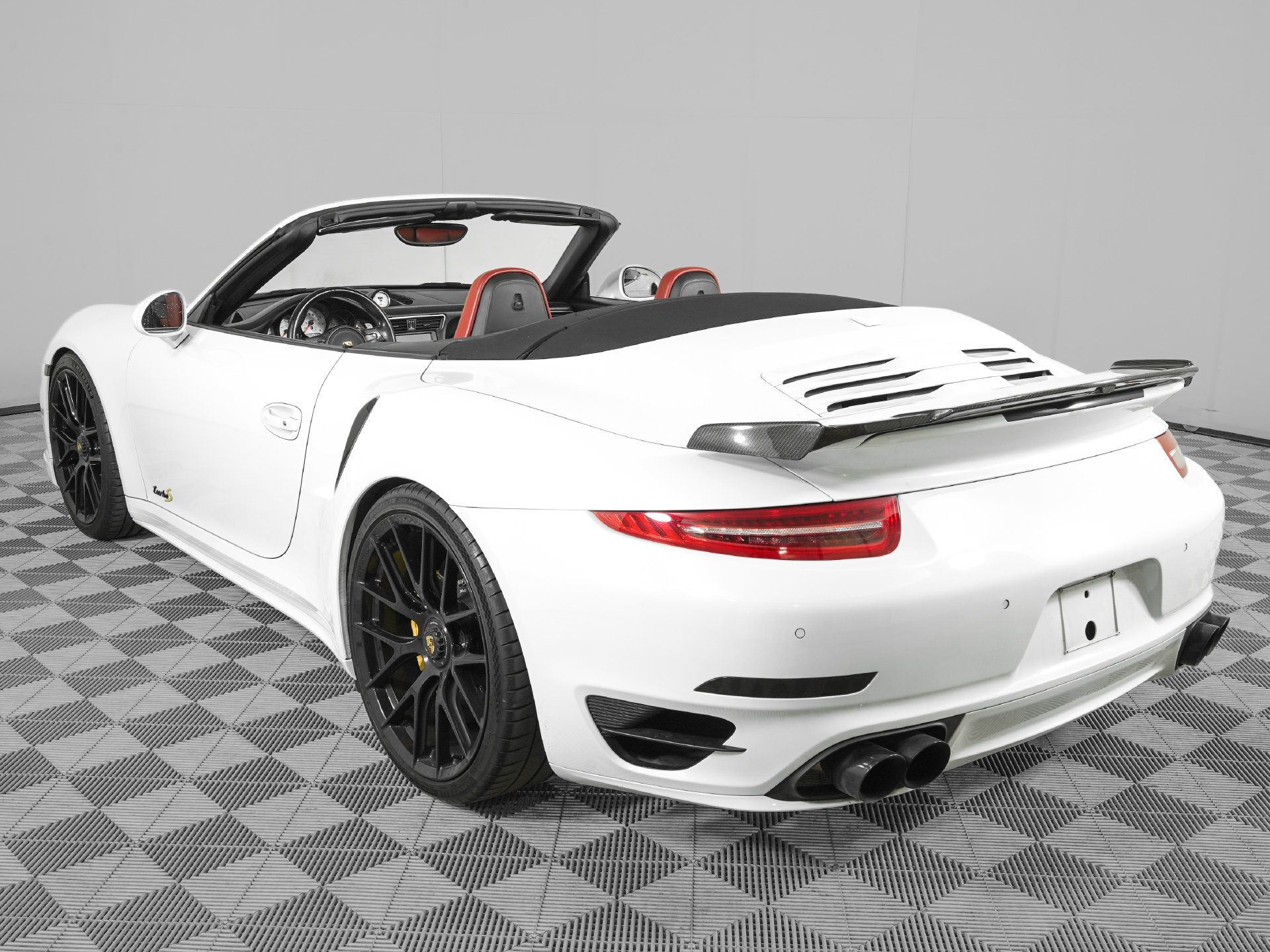 Used 2015 Porsche 911 Turbo AWD/4WD image 10