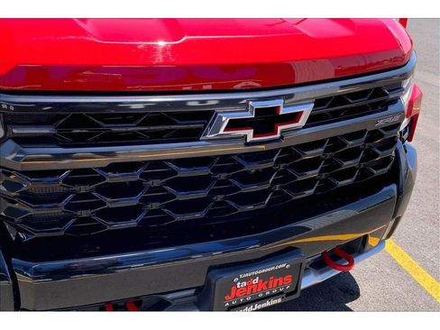 Used 2024 Chevrolet Silverado 1500 ZR2 w/ Technology Package AWD/4WD image 32
