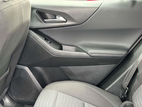 Used 2025 Chevrolet Equinox LT AWD/4WD image 11