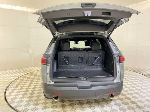Used 2023 Chevrolet Traverse LT image 31