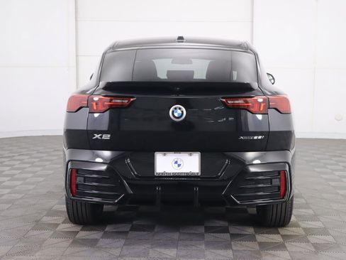 Certified 2025 BMW X2 xDrive28i image 6