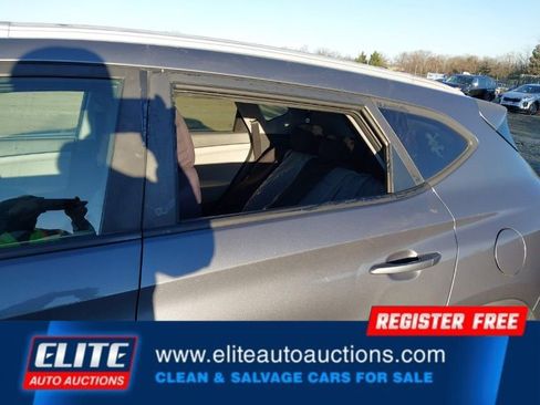 Used 2018 Hyundai Tucson SEL image 12