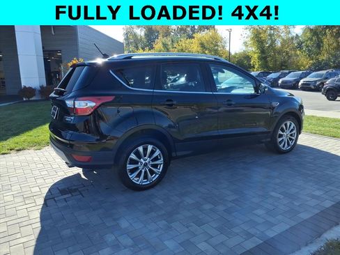 Used 2018 Ford Escape Titanium image 3